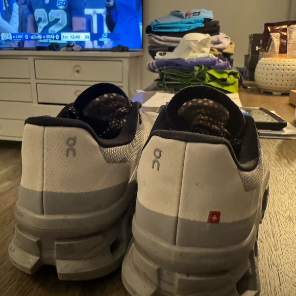 On Cloud Running Cloudmonster Sneakers - Men’s size 10 - Grey and White - Picture 15 of 16